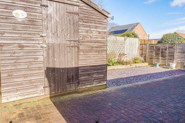 St Laurence Avenue, Brundall, Norwich - Photo 1