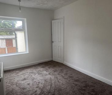 2 bedroom end of terrace house to rent - Photo 6