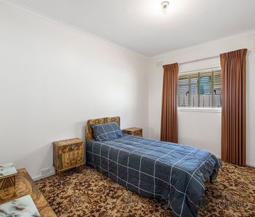 Immaculate family home, Walk to The Glen - Photo 4