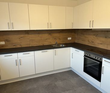 Frisch sanierte Wohnung mit möblierter Küche - Photo 6