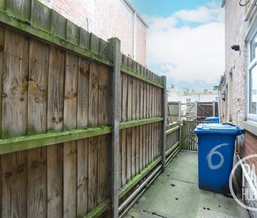 Battery Green Road, Lowestoft, Suffolk - Photo 6