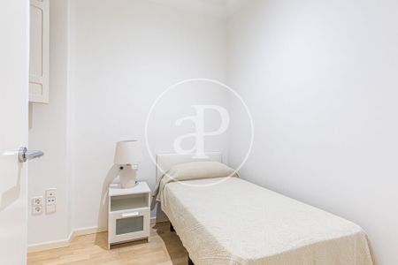 Flat for rent with views in Gran Vía (Valencia) - Photo 3