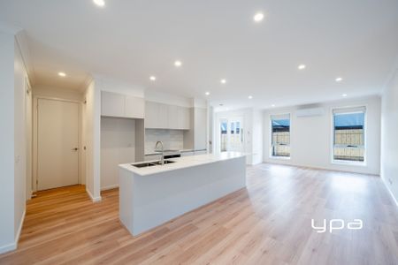 Luxury, Lifestyle, and Location - Photo 5