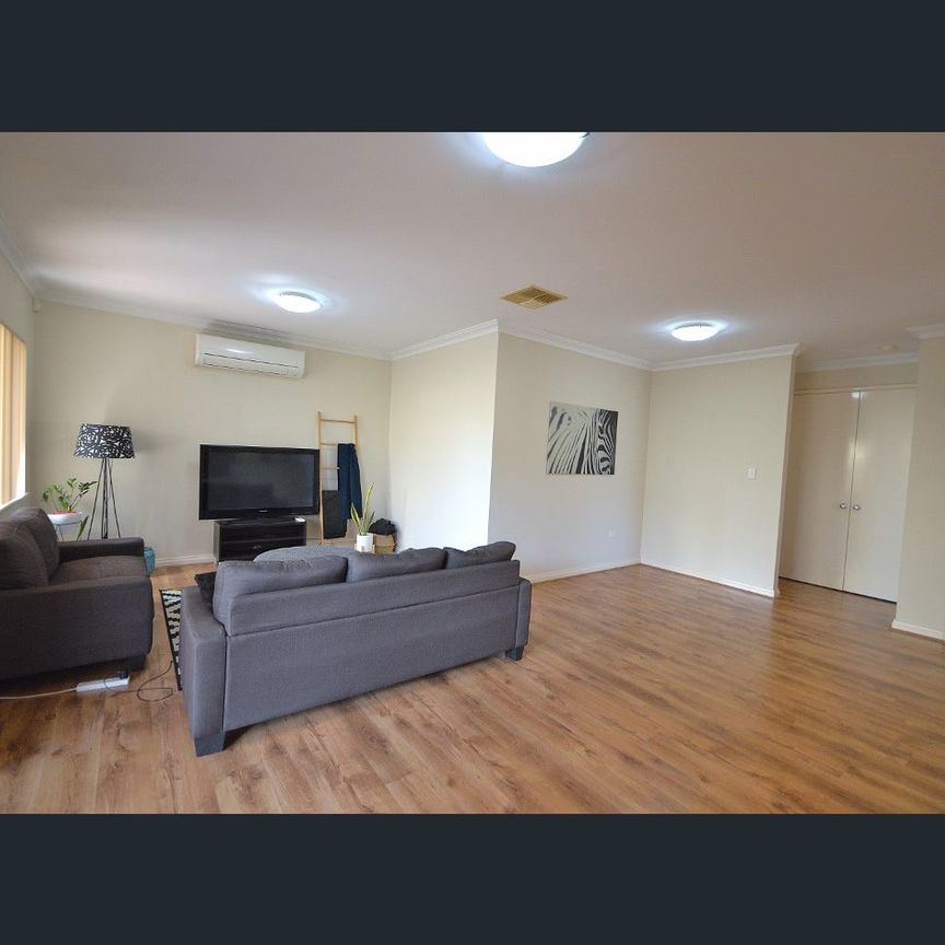 STUNNING 3 BEDROOM FAMILY HOME - Photo 1