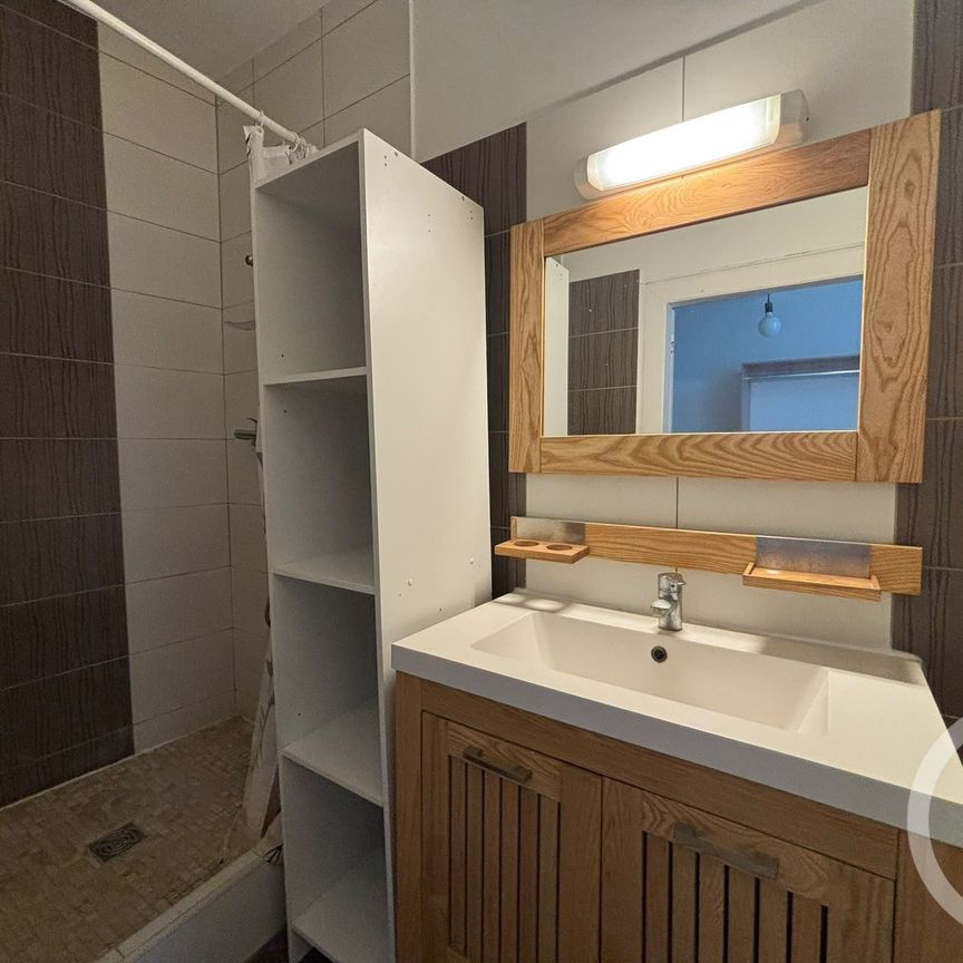 Location Appartement 1 pièce 47m² MONTPELLIER 34000 - Photo 1