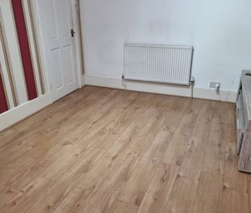 3 Bed Terraced House, Pinner Road, HA1 - Photo 6