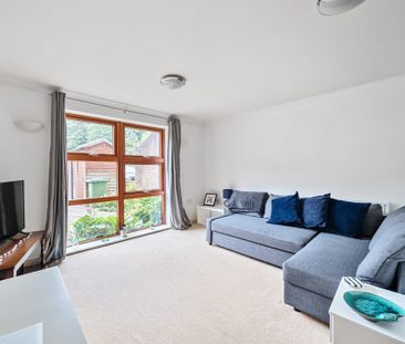 1 Bedroom Flat / Apartment - Tilden Road, Compton - Photo 5