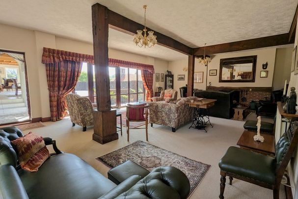 5 bedroom link detached house to rent - Photo 1