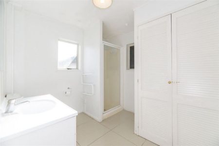 3 bedroom+1 Utility Mt Wellington - Photo 3