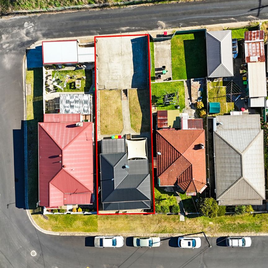 MODERN COTTAGE CLOSE TO TOWN - Photo 1