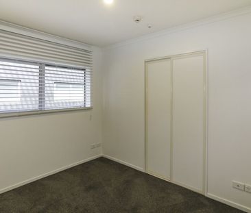 Inner City Apartment – Refurbished 3 bedroom, 1 bathroom - Photo 4