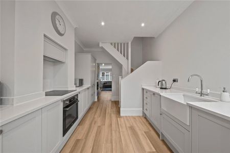 2 bedroom terraced house to rent - Photo 3