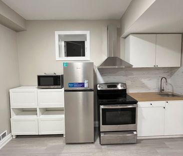 For Lease - 4641 Keystone Crescent, Burlington, Ontario - Photo 4