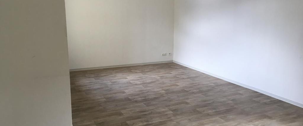 Schöne 3-Zimmerwohnung mit großen Wohnzimmer im 1.OG - Foto 1