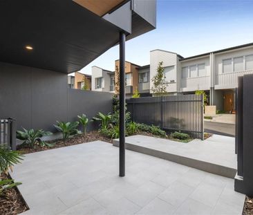 Low maintenance living in a suburban oasis - Photo 1