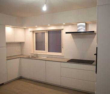 Compleet gerenoveerd gelijkvloers appartement met 2 slaapkamers te Geel! - Foto 4