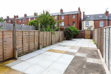 1 bedroom in a house share to rent - Photo 5