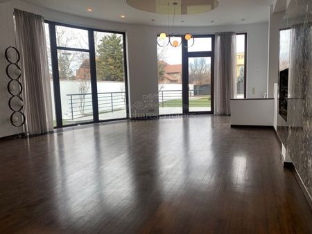 Six Bedroom House with Big Garden and Pool Rent - Pipera, BSB - Photo 2