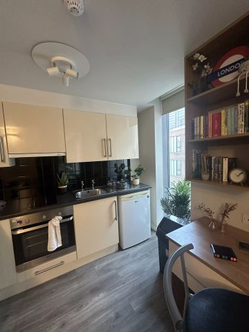 Gold Studio - Photo 5