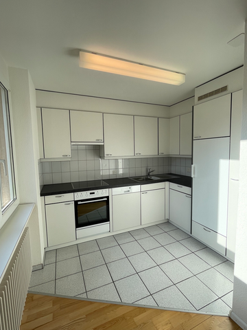 Tolle Dachwohnung im Zentrum - 1 Monat mietzinsfrei & Zügelgutschein! - Foto 2