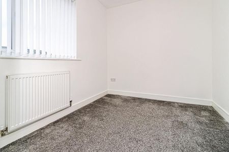 4 bedroom terraced house to rent - Photo 4