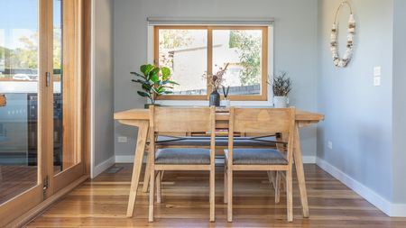 Spacious Unfurnished Family Home With Outdoor Entertaining Area & Garden Maintenance Included - Photo 3