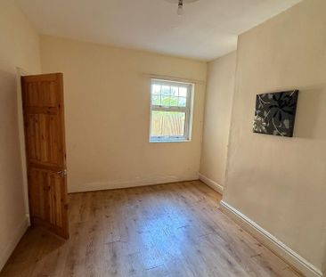 4 bedroom terraced house to rent - Photo 2