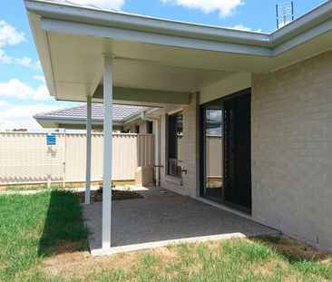 2 / 11A Allawah Street - Photo 1