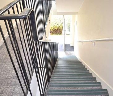 Woodcote Road, Wallington, SM6 - Photo 3