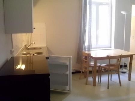 Appartement à Louer à LILLE 580 € - Photo 2