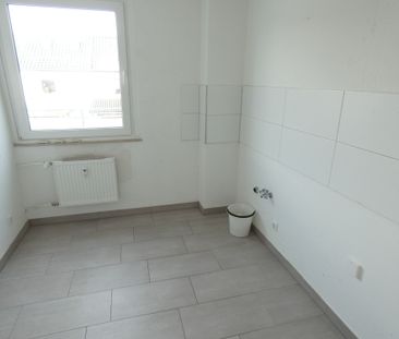 *Ideale 3-Zimmer-Wohnung mit großem Balkon* – komplett modernisiert - Photo 2