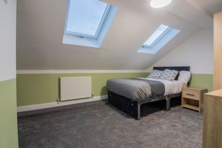 6 bed Semi-Detached House for Rent - Photo 3