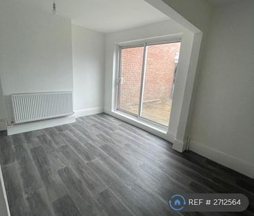 4 bedroom terraced house to rent - Photo 1