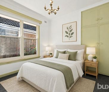 Spacious Living, Prime Location - Photo 6