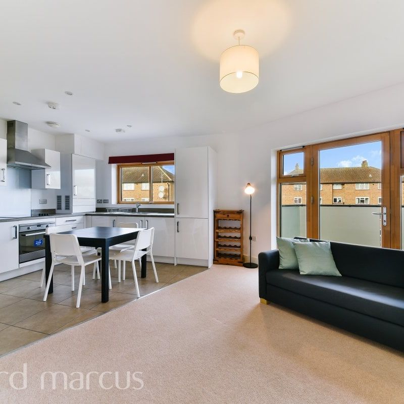 Spring Road - Photo 1