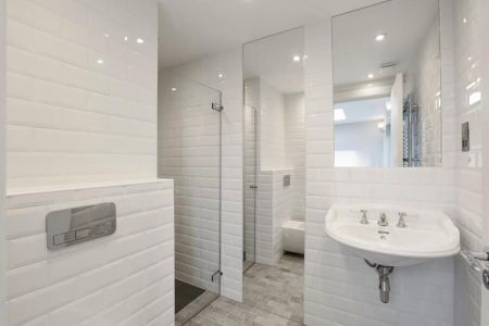 2 Bedroom Apartment To Let - Photo 4