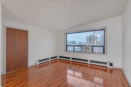 For Lease - 2977 Lawrence Avenue Unit# 201, Toronto, Ontario - Photo 3