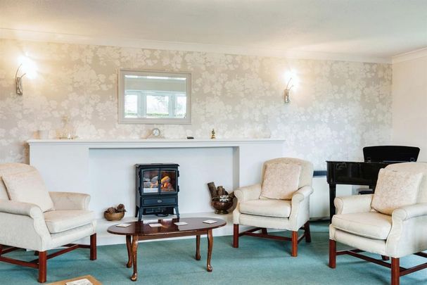 1 bedroom retirement property to rent - Photo 1