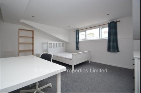 6 Bed Student Properties Leeds - Photo 4