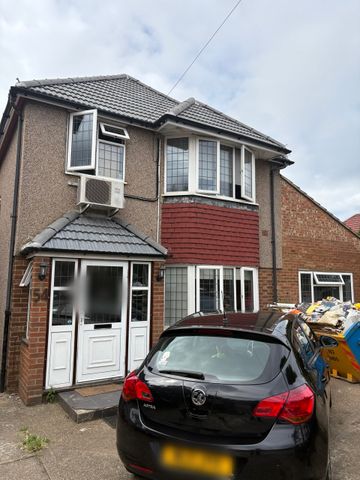 Blossom Way , West Drayton - Photo 4