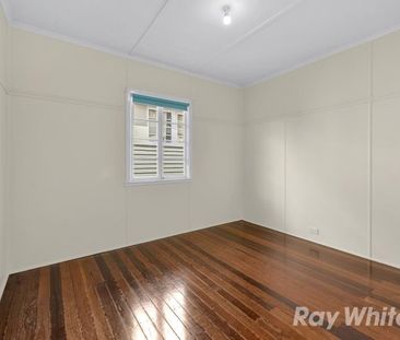 Charming Character Cottage - Photo 6