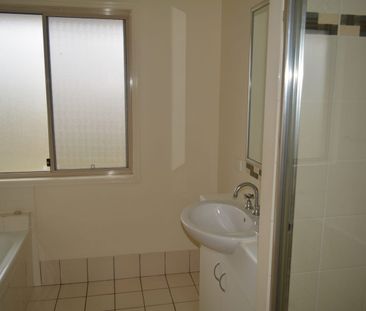 Glenvale Convenience – Comfortable Family Living - Photo 5