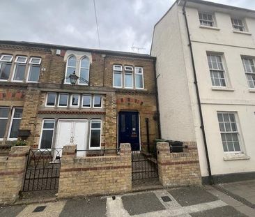 2 bedroom maisonette to rent - Photo 4