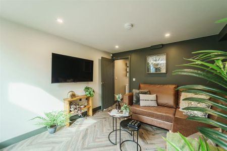 5 bedroom terraced house to rent - Photo 2