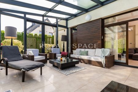 Wyjątkowy dom z ogrodem zimowym | Parkowe Wzgórze - Photo 2