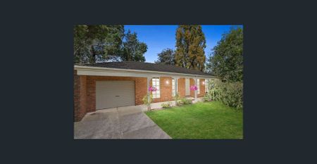 Prime Ringwood Location – Spacious & Stylish 2-Bedroom Home! - Photo 2