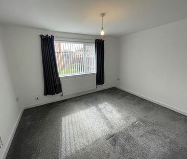 Friars Close, Wirral - Photo 2