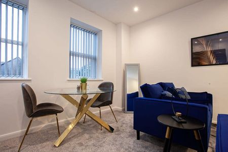 Churchgate - Photo 2