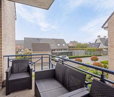 Centraal gelegen, gemoderniseerd appartement - Photo 2