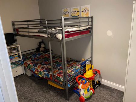 2 bedroom flat to rent - Photo 2